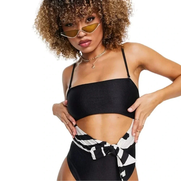 River Island Cut Out Tie Waist Bandeau One Piece Swimsuit Black Size 8 NWT - Picture 13 of 13